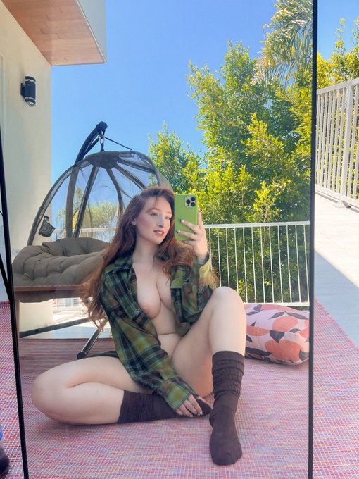 It&rsquo;s a cozy Friday 🌱✨ https://t.co/83UZJsc24s