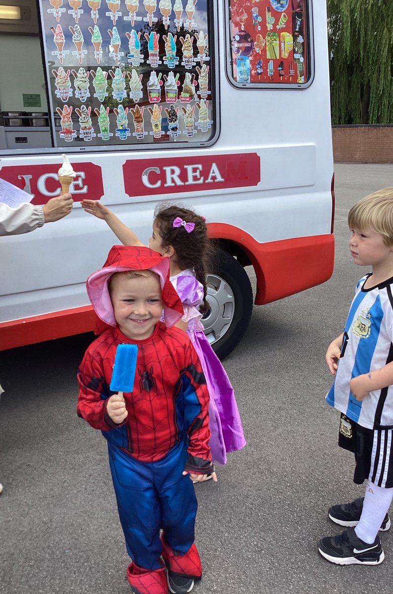 BollinPrimN's tweet photo. What an amazing end of term surprise 🍦🥳 https://t.co/J77O0Gf5tA