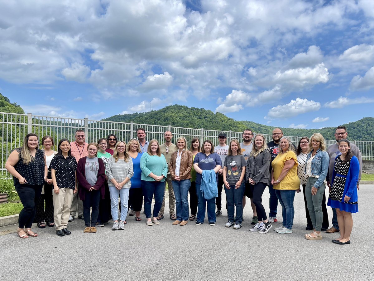Extremely proud of the <a href="/PikevilleInd/">Pikeville Schools</a> &amp; <a href="/SchoolsFloyd/">Floyd County Schools</a> 5-8 educators of the 2023 Drawing on Kinship CT Problem Based Learning Design Institute! #CTKinship #FCSInnovate #PanthersInnovate