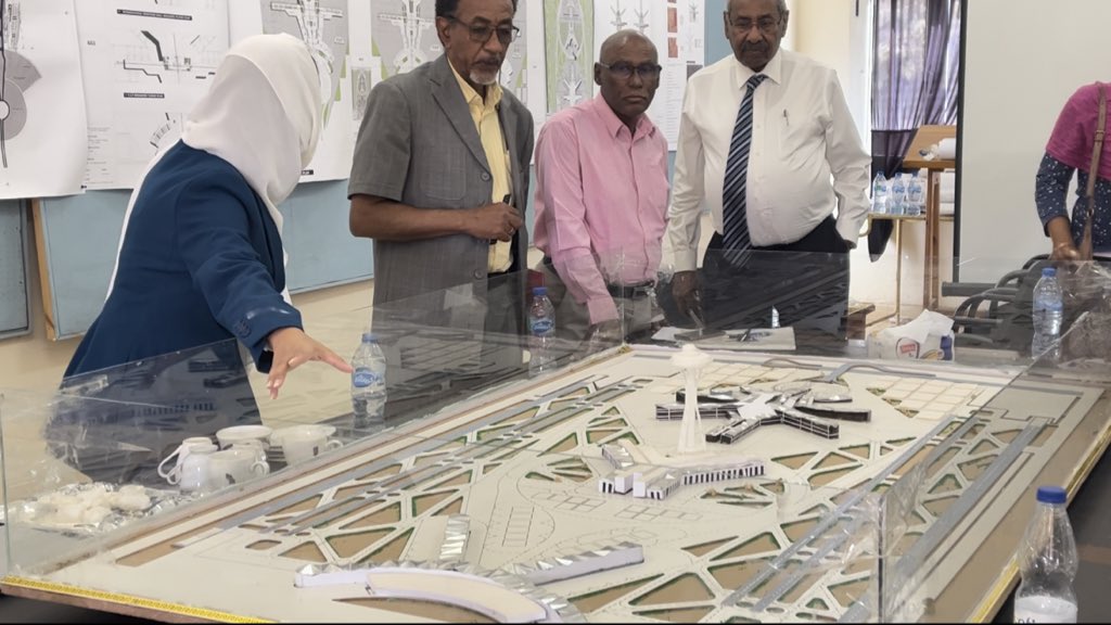 _YumnaMohammed's tweet image. متأخره لكن الحمدلله حتى يبلع الحمد منتهاه
مشروع تخرجي: مطار الخرطوم الجديد في سودان أجمل باذن الله ونقدر نبنيهو من الأول
دي مقتطفات من المشروع بعد تعب شديد وعدم نوم وبكا لكن الحمدلله it was worth it