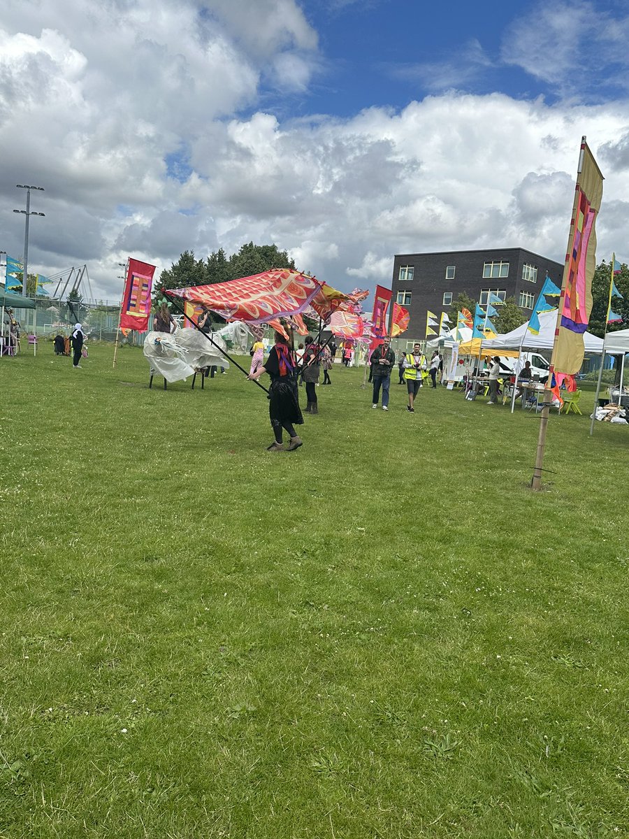 DREAM BIG-Beswick Handmade Parade &amp; Community Festival 💭 🎏

Great pleasure to be apart of this years festival &amp; share our sporting opportunities that we have on offer in our community ⚽️✨

Special thanks to Nicole/@stepup_mcr TEAM🐝✨

•PARTICIPATION•DEVELOPMENT•FUN💯