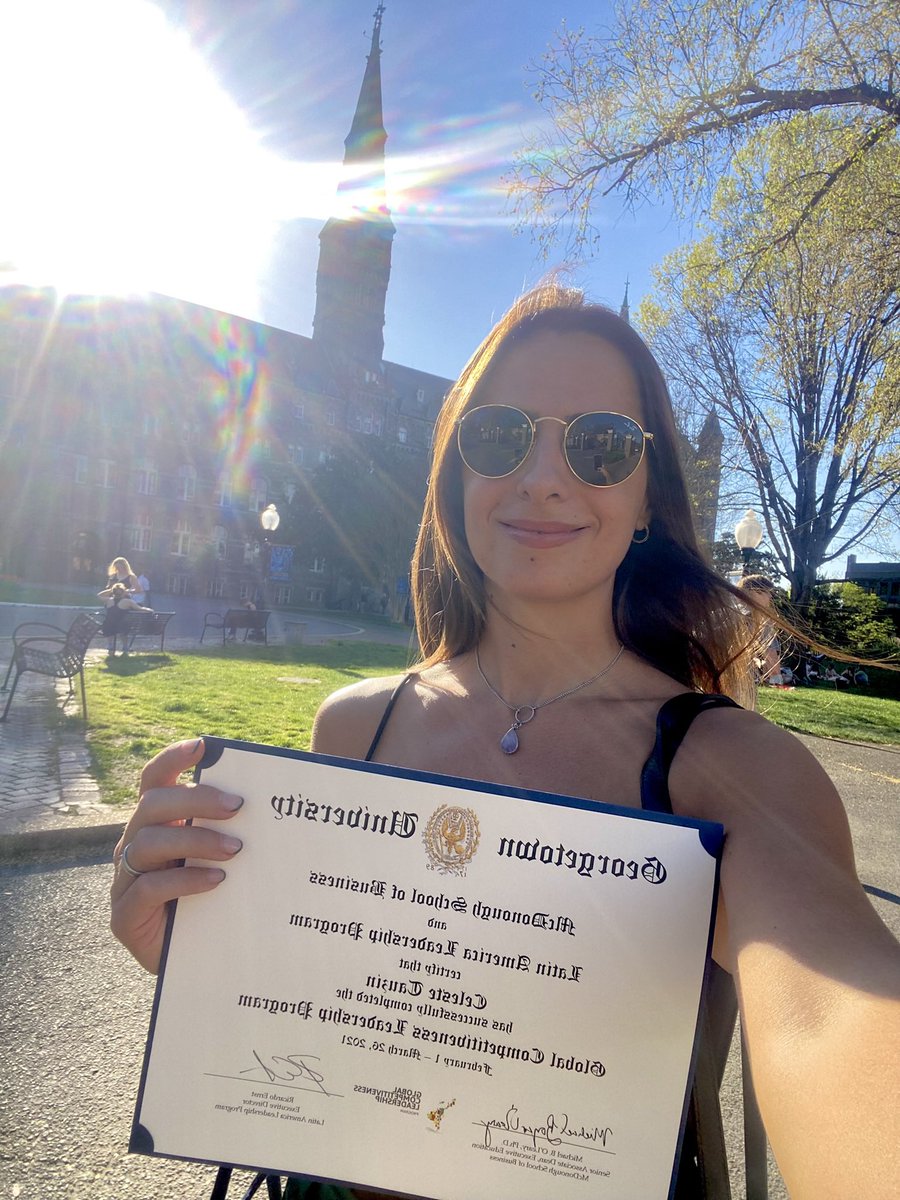 CeleTauzin's tweet photo. Si tenes entre 26 y 35 años, y trabajas por una Latinoamérica más competitiva y sostenible, te invito a aplicar al programa Global Competitiveness Leadership de @GeorgetownLatAm, una experiencia tan enriquecedora como transformadora. Info en: https://t.co/mi82BEkKHz @GCLalumni https://t.co/unEYaEiTCa
