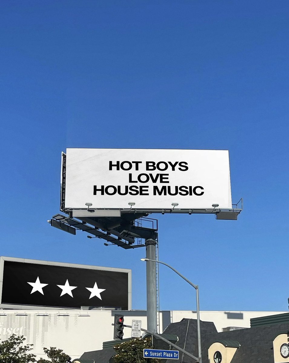 Hot Boys Love House Music