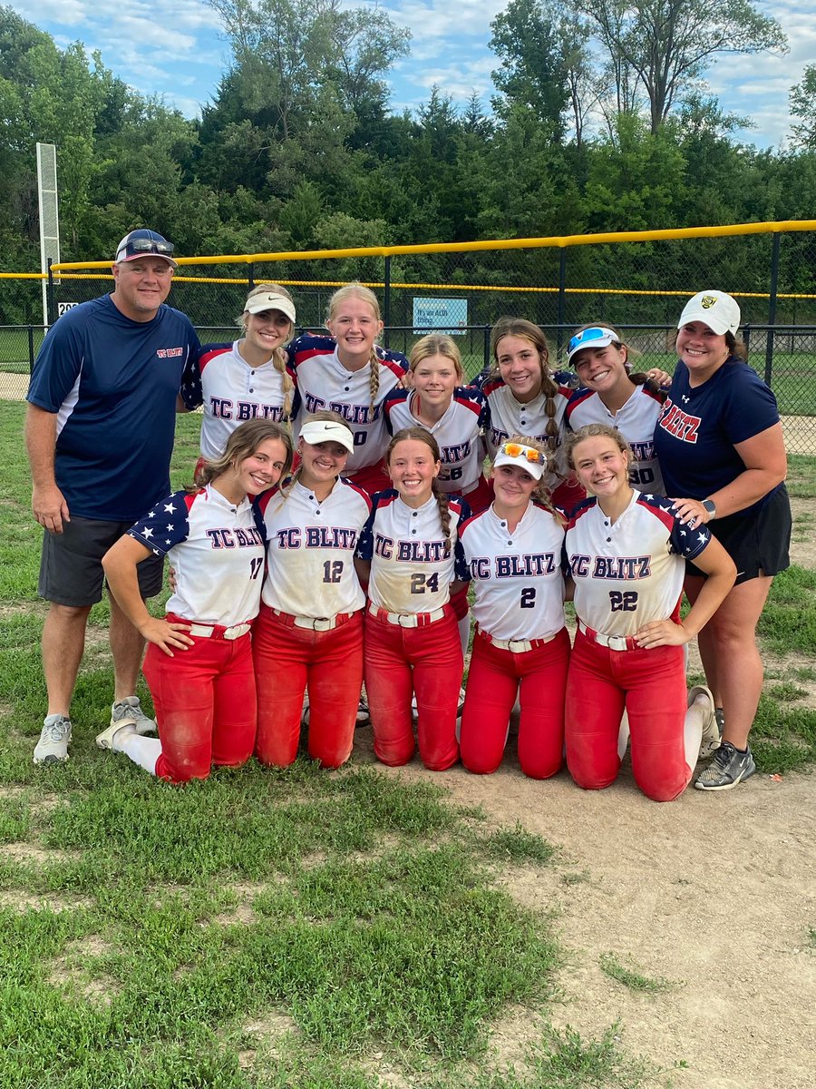 16’s lost a heartbreaker to SD Renegades Thompson 7-6.  It ends the USA World Fastpitch Championships in KC for them.  A top 16 finish here is a big big deal!!! These girls played their butts off and made quite a name for this team and this club!!!