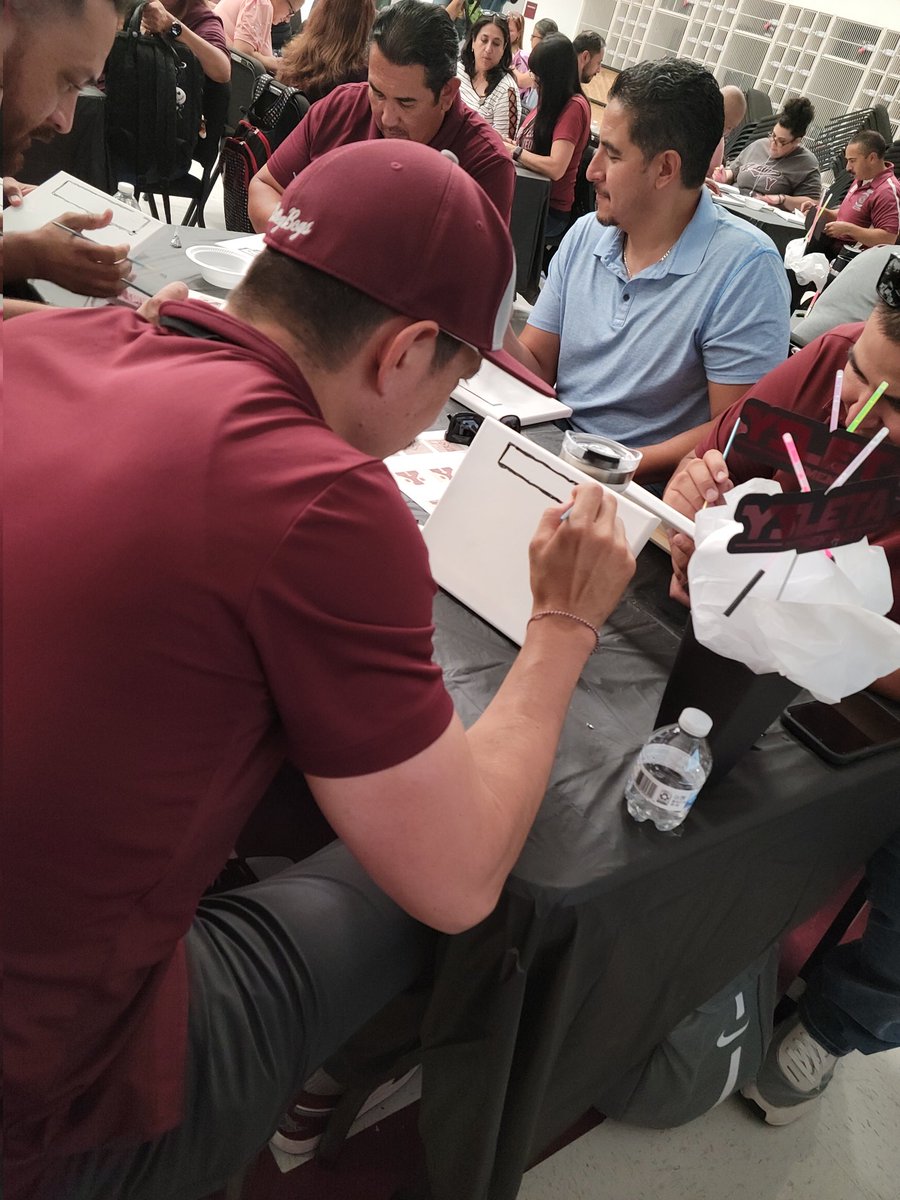 YsletaHS's tweet photo. Paint and Sip activity with some Italian sodas being served by admin and student council as our faculty put their #YsletaMentality on canvas. Special thanks to our art teachers for leading us through this activity!  #BOWUP https://t.co/TypXWJBGKS