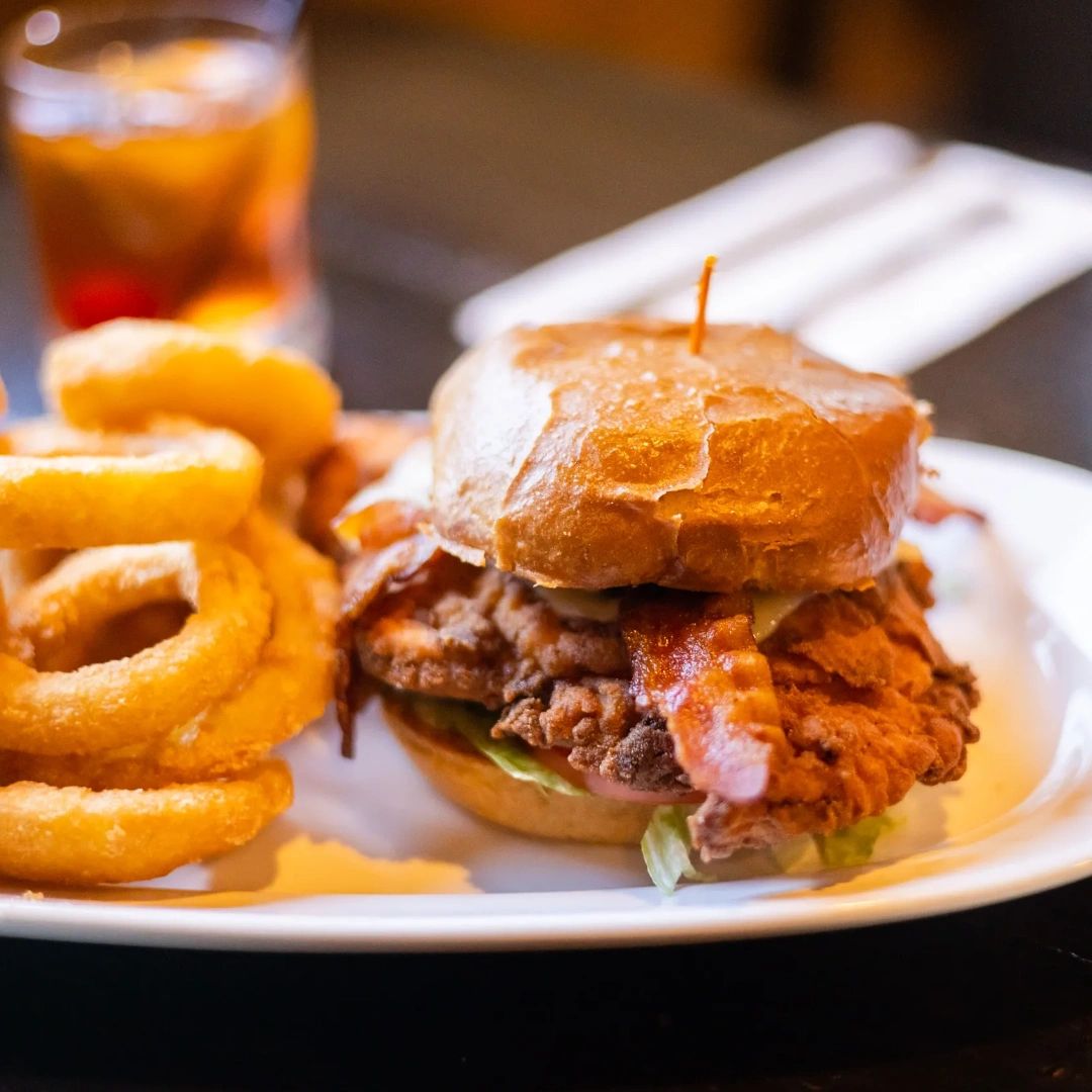 Oak Barrel Tavern tweet media