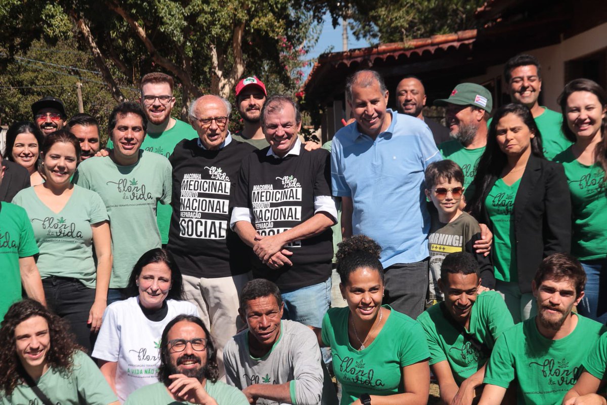 esuplicy's tweet photo. Foi muito especial a visita que fiz à Ass. Terappeutica Cannabis Medicinal Flor da Vida, em Franca/SP. Ouvi das famílias sobre como a cannabis medicinal melhorou a saúde de seus entes queridos. Crianças autistas, idosos, pacientes com fibromialgia, Alzheimer, epilepsia, + https://t.co/20sk1N3wFh