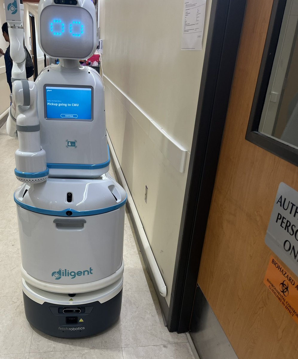mondrayah's tweet photo. Spotted Moxi! They are being trained for specimen delivery. https://t.co/qCihVcK84U