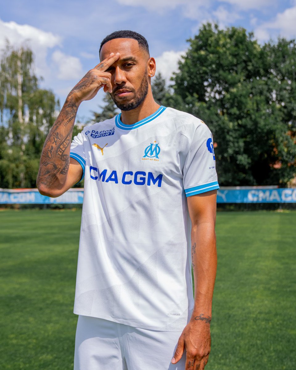 lnstantFoot's tweet photo. Pierre-Emerick Aubameyang en mode Kai Kai https://t.co/IFvonW3cq9
