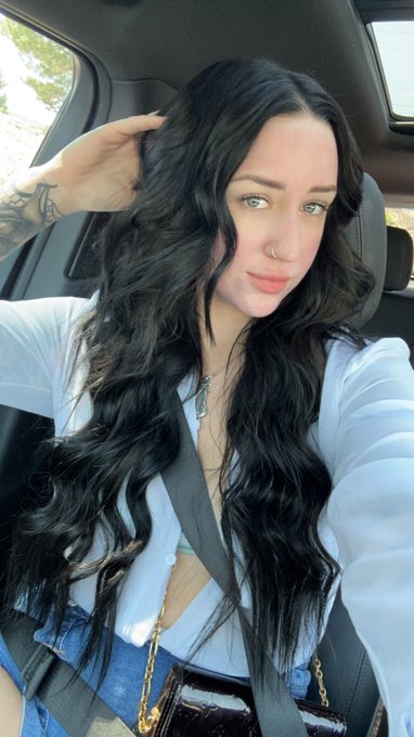 New hair who dis (don&rsquo;t make fun of my face I just had a laser treatment done on it so it&rsquo;s red and I