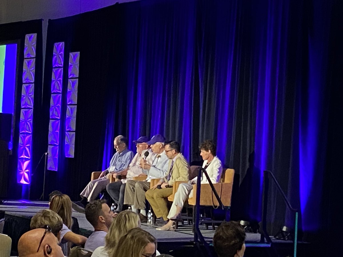 LauraMenorah715's tweet image. Don’t mind me, geeking out on ITP history 🤓

#ITPConference2023
#ITP2023
#25yearsPDSA
#ITPaware
#ITPConference