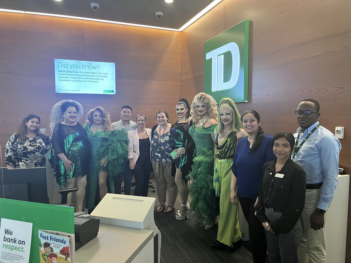 jsutherlandTD's tweet image. Kicking off PRIDE in the best way at TD Barrington and George! A big thank you to @DevaStation_37 and the Queens! Thank you for spending time with us! 💚💙🧡💛❤️💜 #HalifaxPride
