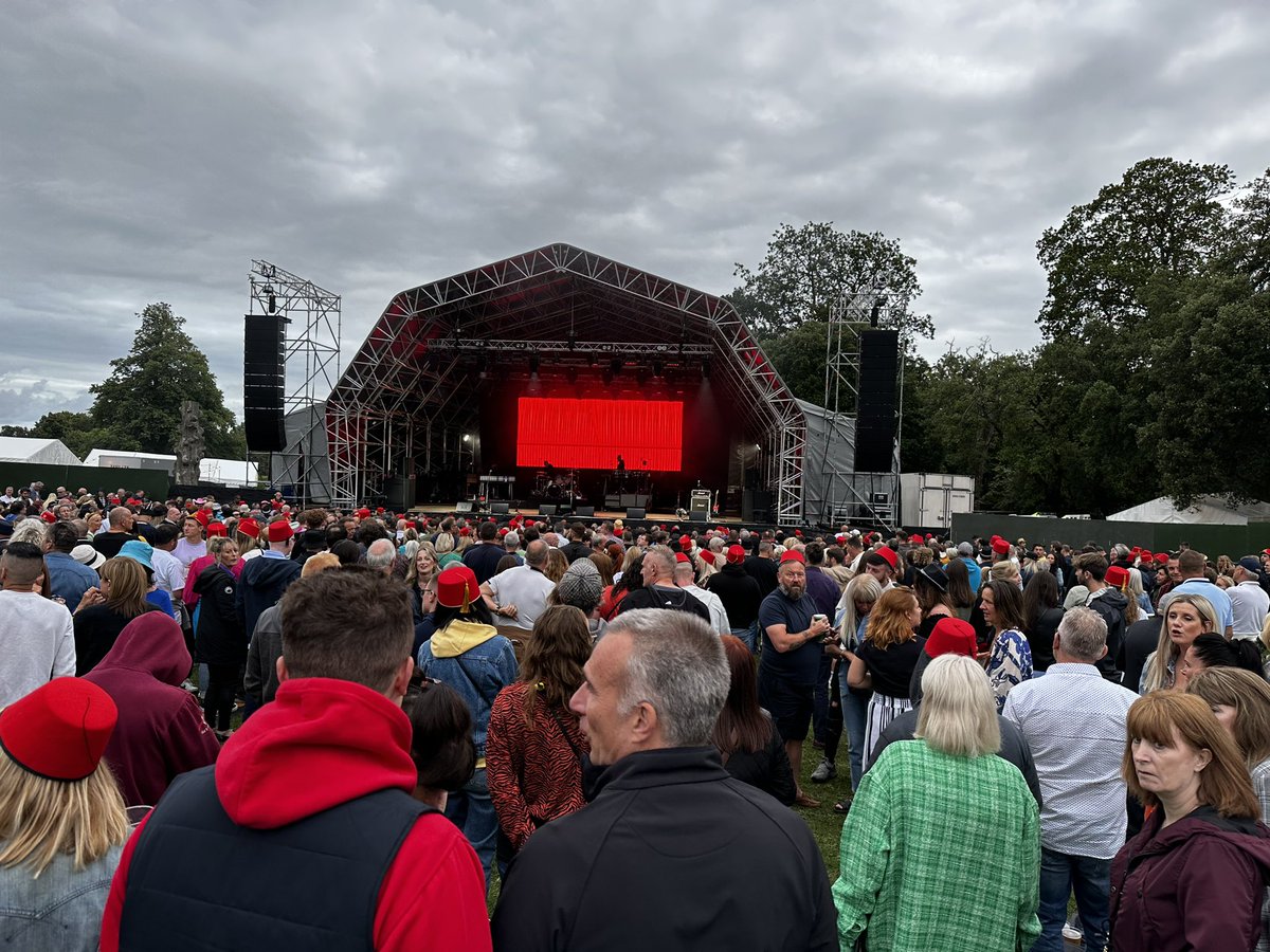 AndrewKenning's tweet photo. Let MADNESS begin!
#SingletonPark https://t.co/yPoSxB2q2p