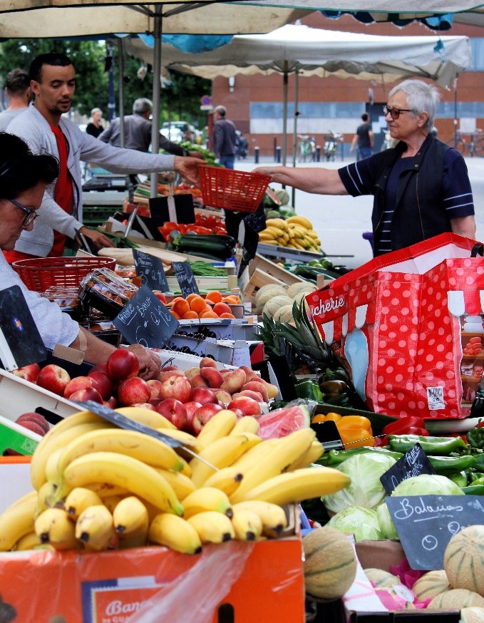 The PSD Summer Sustainability Committee Newsletter is out! It includes some great info including a directory of farmer’s markets, a list of seasonal produce and a review of reusable paper towels!

Read more:
lnkd.in/eWuD276v

#PSD #SustainabilityNewsletter #WeSpeakBuilding