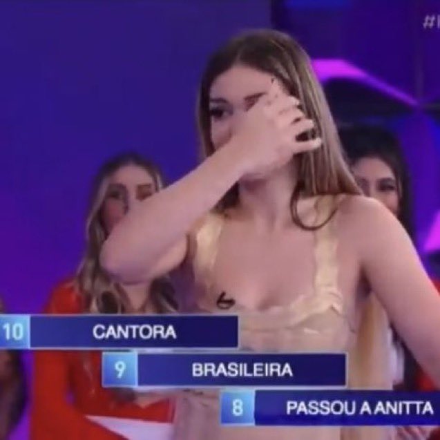 tom-on-twitter-i2phia2-a-crian-a-com-um-metro-e-meio-kkkkk-ela
