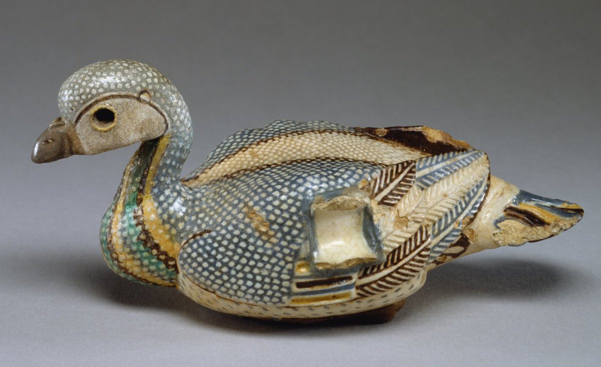 Ancient Egyptian vase in the shape of a little duck. Faience. Ptolemaic period, 3rd-2nd century BC. From Alexandria. 📷 Walters Art Museum art.thewalters.org/detail/5166/va…