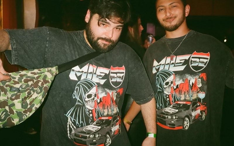 whoisbriantho's tweet photo. WHOIS32 🏜️ OUT NOW
———————————
https://t.co/dDhvILsXFv
———————————
This is easily the most premium piece of merchandise I’ve ever produced. In love with result, and especially the weight and feel of the shirt. 

Some details:
- Limited Production
- First @Mile32dubs Merch
- 100% USA sourced materials
- Hand-stitched, cut and sewn in Los Angeles
- 6.5oz Heavyweight Crafted Blank
- Carbon Black Mineral Washed Color

MILE32 🤝 WHOISBRIAN

Get this while you can 🌵