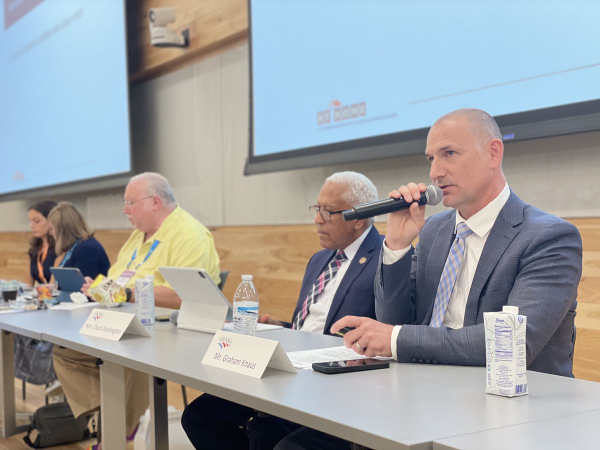 CSAC_Counties's tweet image. CSAC President @SupWashington and CSAC CEO @knaus_counties were honored to present on the AT HOME Plan, California counties’ comprehensive plan to address #homelessness, during the Community Economic and Workforce Development Policy Steering Committee at #NACoAnn.