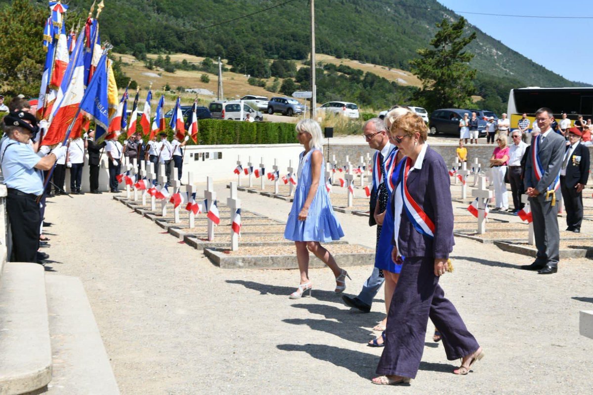 Le 21 juillet 1944, les habitants et maquisards de Vassieux ont été massacrés par les nazis dans une opération de répression visant à neutraliser avec la plus grande brutalité et sauvagerie l’espoir de la fin de l’oppression, de l’occupation et de la tyrannie. Souvenons-nous.