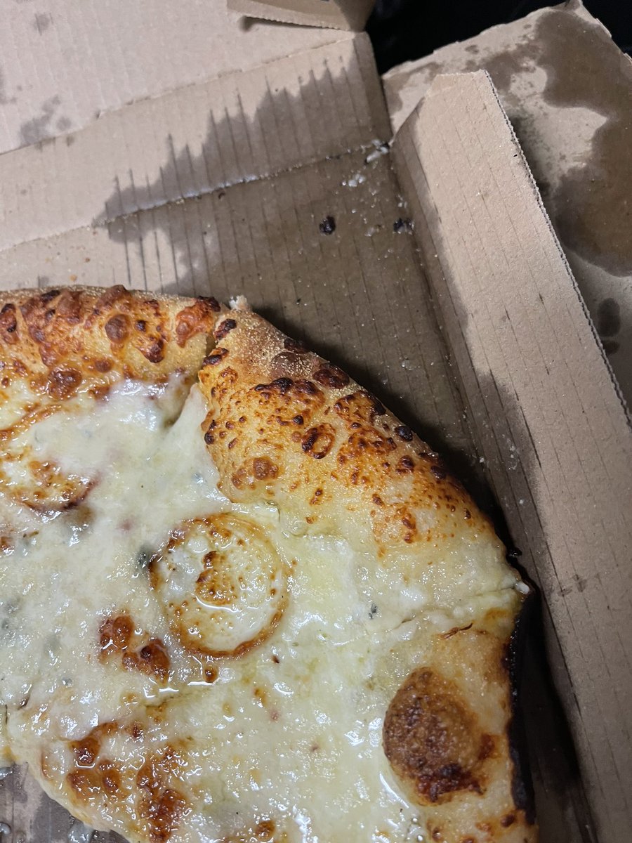 Hola <a href="/DominosPizza_ES/">Domino's Pizza España</a> esto da un poco de asquito