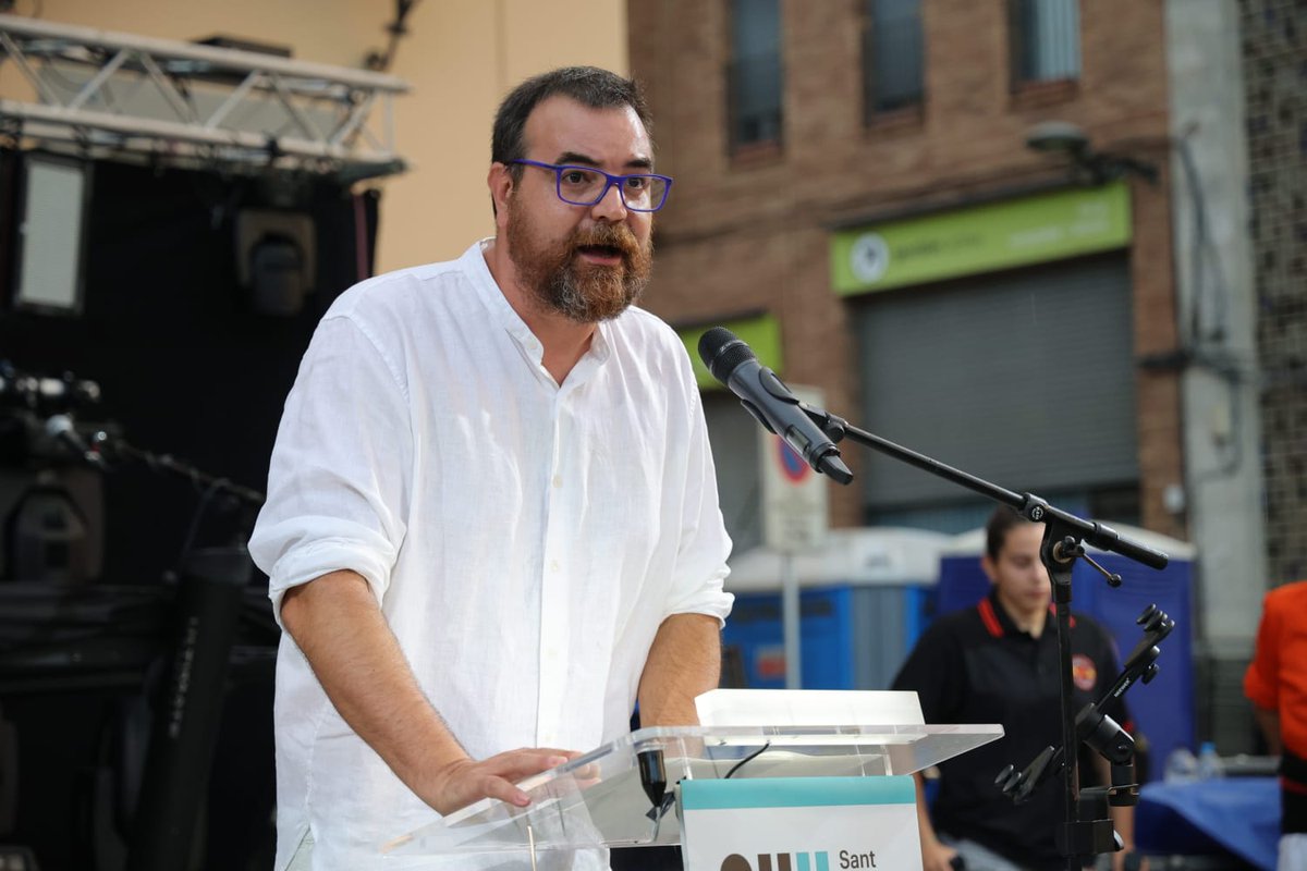 Felicitats als <a href="/carallots/">Carallots SVH</a> pel desè aniversari, i pel magnífic Pregó de la Festa Major d'estiu 👏 Vicentins i vicentines, ja la tenim aquí! Amb el fogoner Josep M. Delgado i els parlaments de l'alcalde <a href="/miguelcomino/">miguel comino</a> i el regidor <a href="/jgildorado/">Jordi Gil</a>, donem per inaugurada la FM! A gaudir!🎉