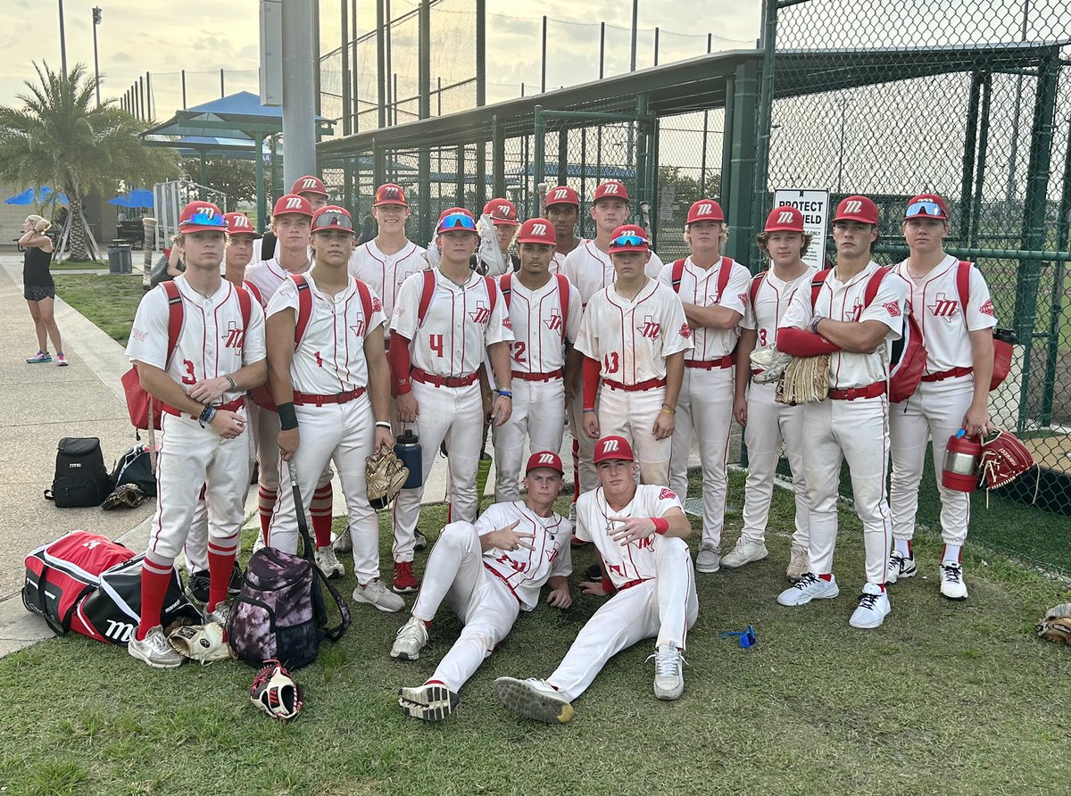 DadoRod25's tweet photo. Lost a late lead to the eventual Champs in the Elite 8 for 16u PG WS.. no fly ins or guest players just guys from TX who compete. One thing I know is when these guys suit up in college their coaches won’t have to worry if they can handle the grease!! #METxBoyz #TxMade #FAFO https://t.co/7iWgnpzyao