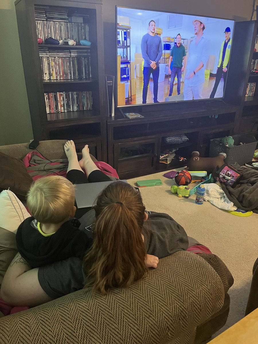 raz2huddy's tweet photo. @ChristianKane01 watching #AlmostParadise with my son and his little arm around me. 🥰 https://t.co/zdlEcS9C2H