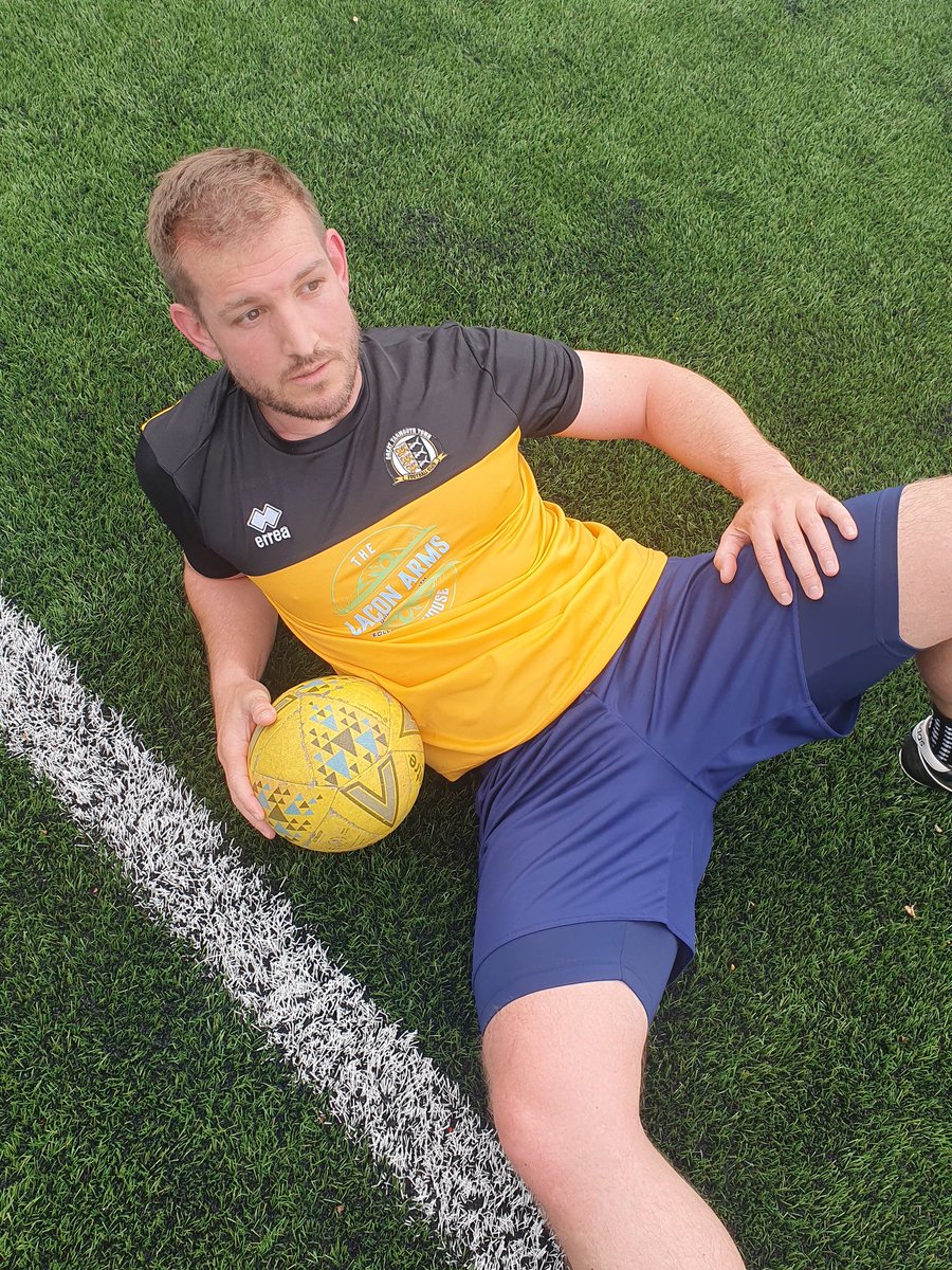 The kit has arrived and it didn't take long for our resident catalogue model <a href="/lj4686/">Lee Turner</a> to Don the shirt and give us a far away gaze to show it off! My god he's beautiful 😍 
#BlueSteel #Stunner #UTB