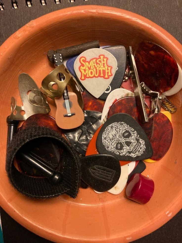 arpegiosalien's tweet image. Afuera yo no existo, sólo adentro. (12:00m?)