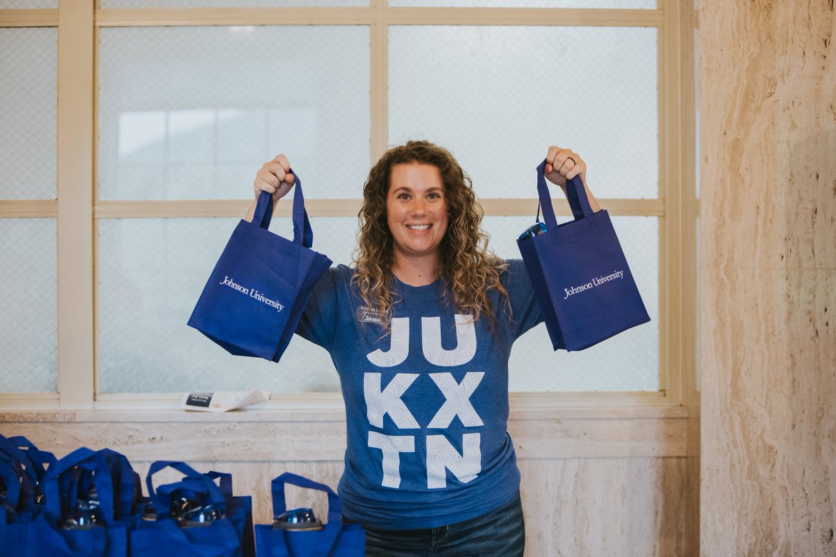 JohnsonUniv's tweet photo. It's been a great two days welcoming our incoming freshmen. We can't wait for everyone to be here in August! 
#Go2JU #ThisChangesEverything https://t.co/KNJTavVF54