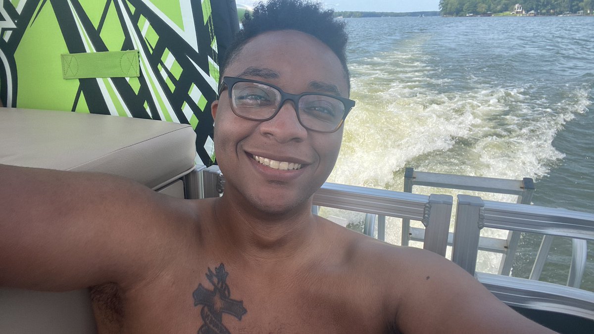 XAVItheFish's tweet photo. Me: out here enjoying life 
Also me: enjoying life. https://t.co/eyBybCtraV
