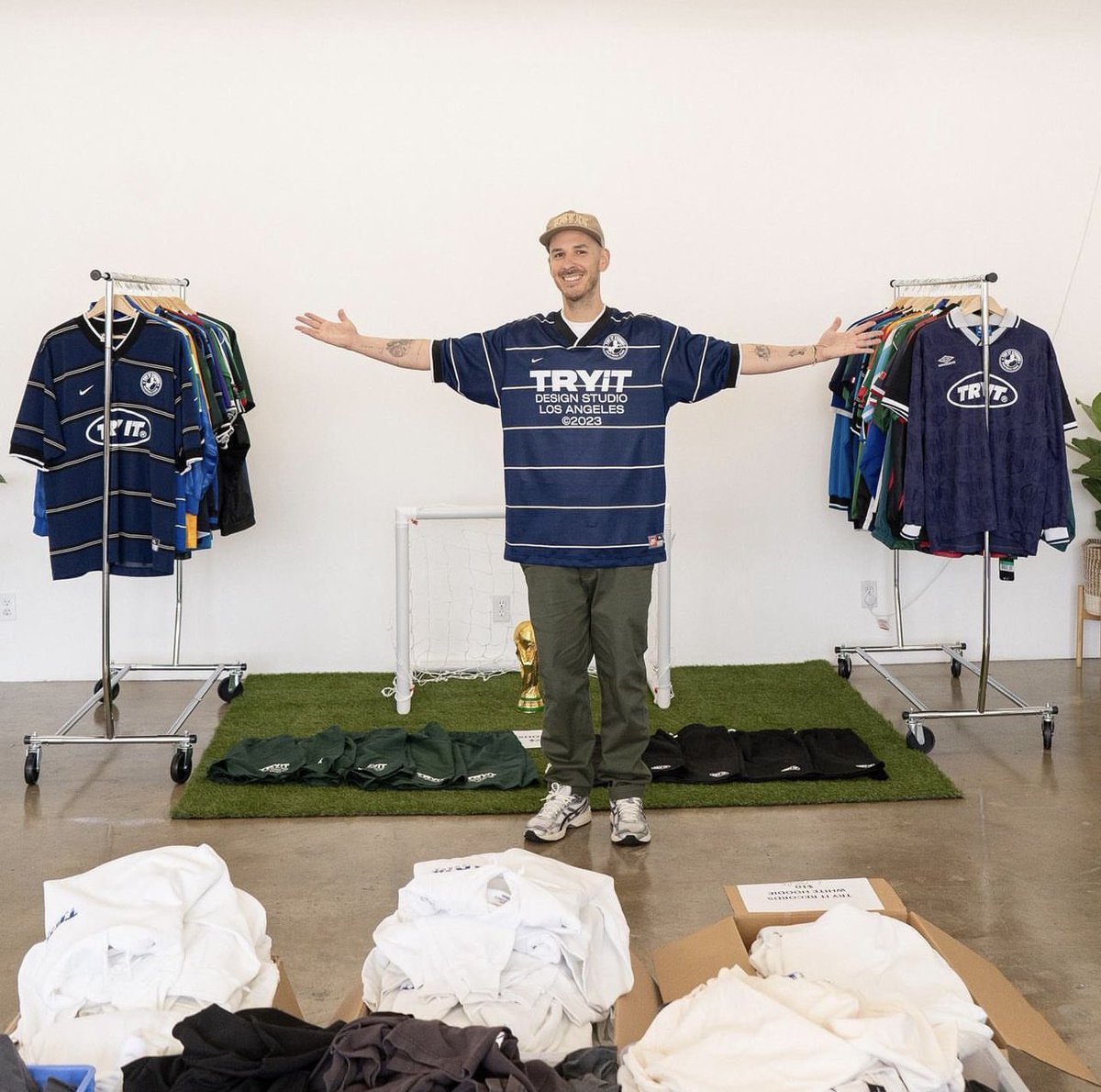 Via <a href="/EricDlux/">ERIC DLUX</a> — “Thank you to everyone that stopped by our first Marketplace Pop-Up! See vou at the next one very soon! We just uploaded a few leftover pieces online and we will do more in the next few days.” #TryItStudios