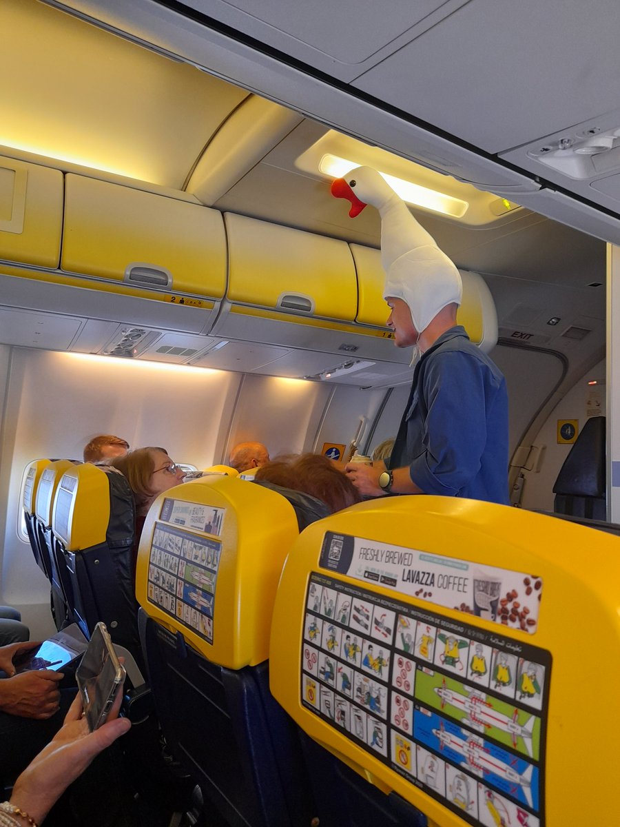 PankhurstEM's tweet photo. This has been one of the funniest and lovely flights I've had. Congratulations James! 
#CongratulationsJames https://t.co/qSjyH36WSj