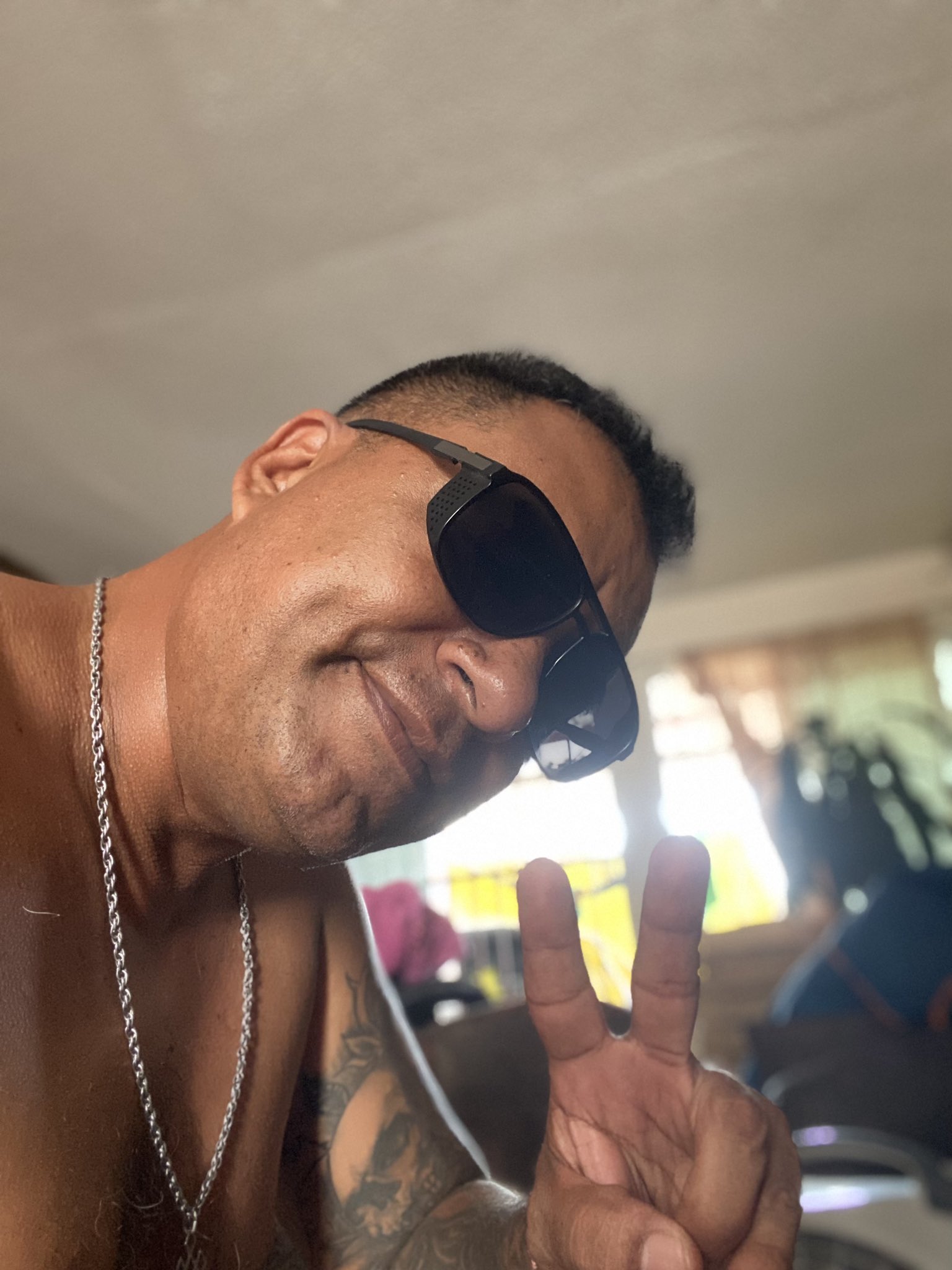 black dick on Twitter: "Saludos https://t.co/l8lLX85OPk" / Twitter