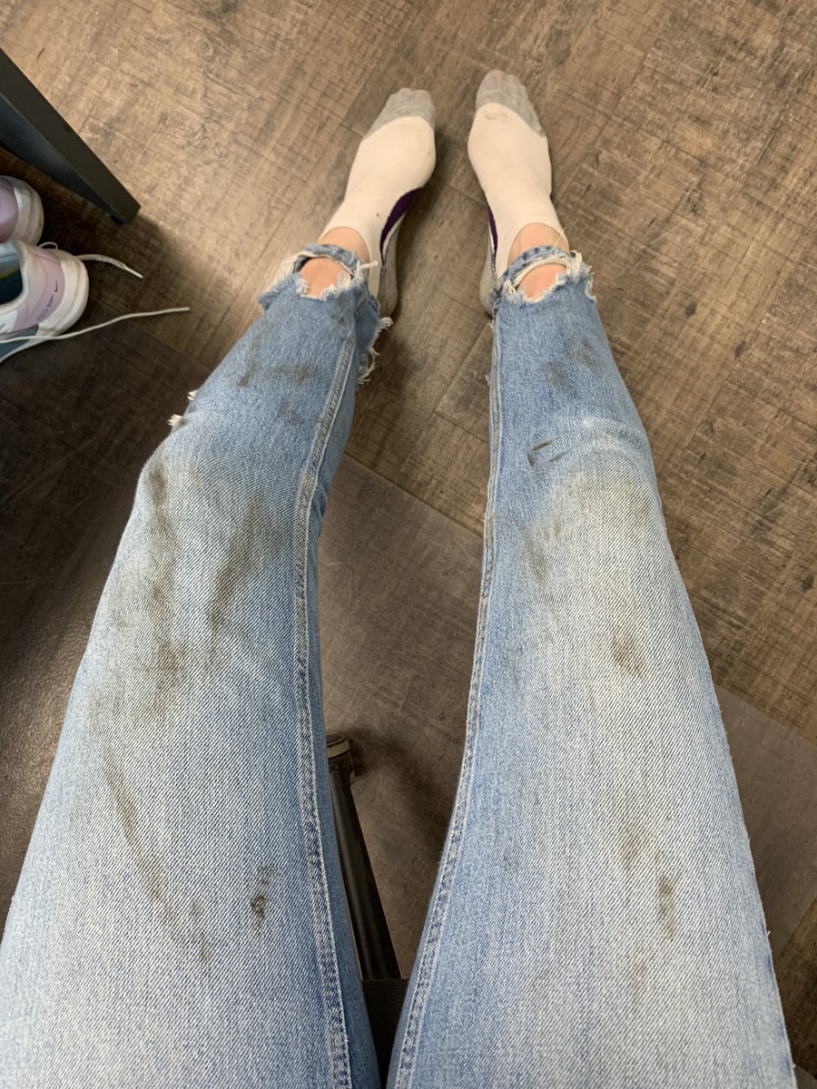 Not sure if you're looking at loose smut or covered smut in your cereals?

If your pants look like this when you get back to the office, it's loose smut. 🥴