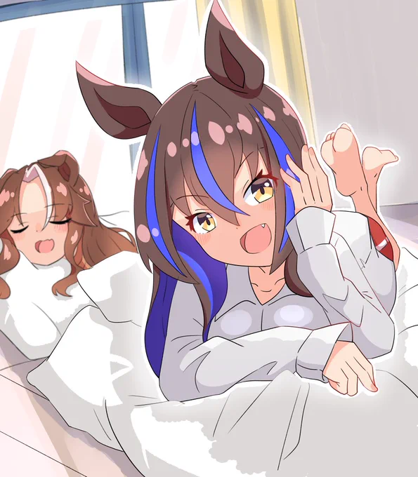 トレぴおはよっ、寝巻きトレぴのシャツ借りちゃった #ダイタクヘリオス #ウマ娘
