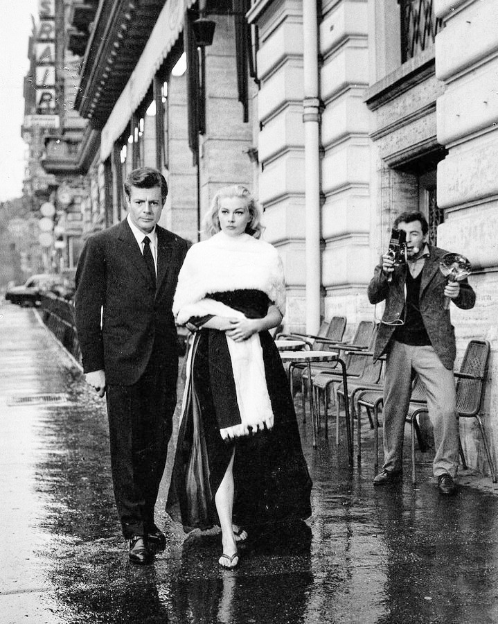 Marcello Mastroianni και Anita Ekberg στα γυρίσματα του La Dolce Vita. Ιταλία 1960.