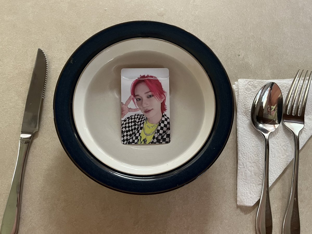 jayfudo's tweet image. girl dinner