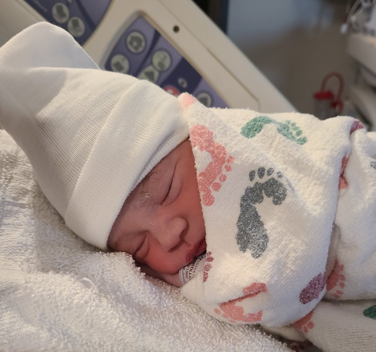 Mrs. Leal tweet media