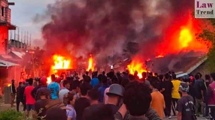 sood_prakash's tweet image. ख़ून से लिपटी माटी का क्या
ज़ख़्म - ए - हाल सुनोगे तुम
जब मिलेगी फ़ुर्सत जनाब को
बस मन की बात सुनोगे तुम।।
                                 ।।गौरव प्रकाश सूद ।#ऐसावैसाwriter

#manipurriots #shameonyoumodi
@narendramodi