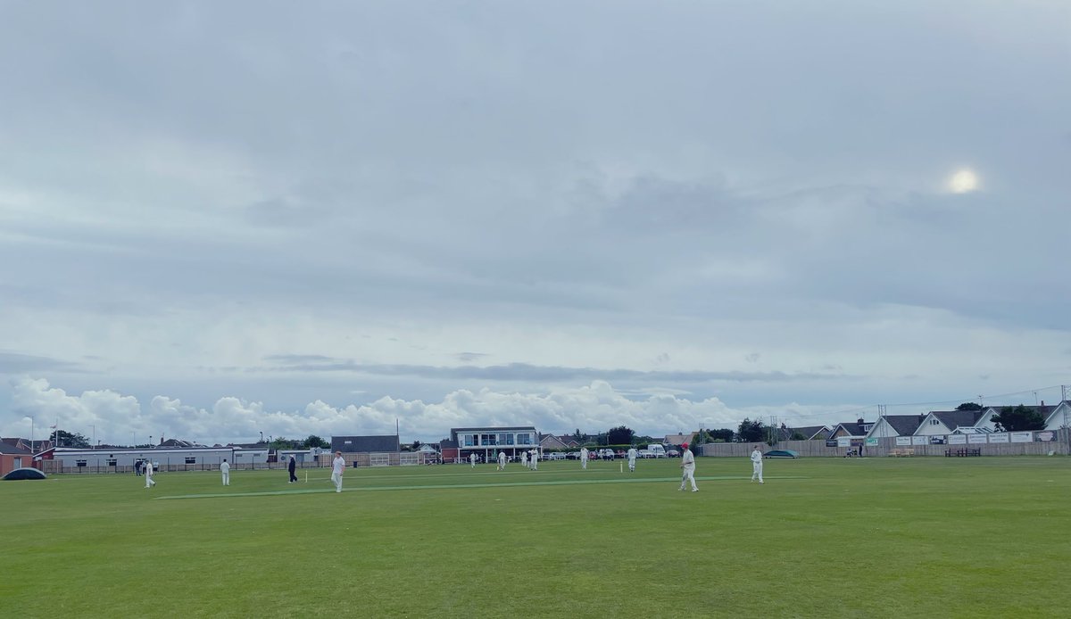 fhcricketclub's tweet photo. Friday Night T20 action between @fhcricketclub and @HeskethBankCC

Home side started well, but eights fell on the way to a respectable total. Visitors dug deep, but fell short in the reply.

Good debut for new FH signing Luke Jones with a red inker and promising spell of seam. https://t.co/FdI7llFt3b