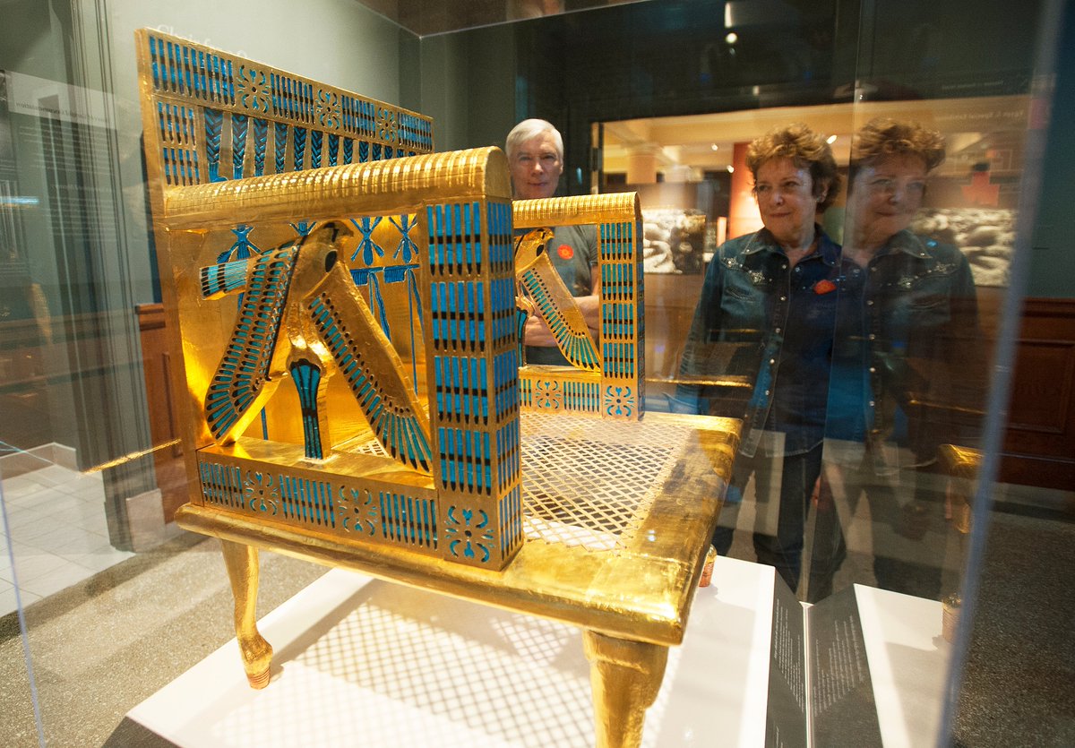 Did  you know that Queen Hetepheres’ tomb was revealed when a camera tripod  slipped near the #Giza pyramids? Expedition photographer Mohammedani  Ibrahim’s tripod prodded a soft plaster surface, which eventually led to the discovery. #TriviaTuesday