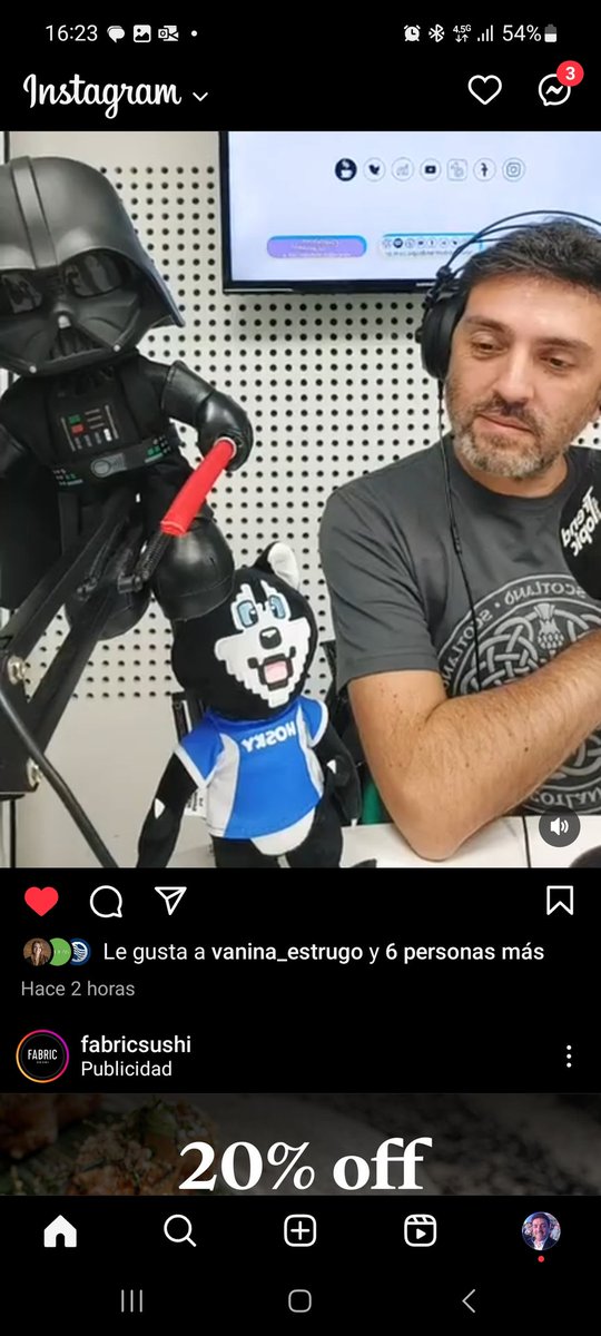 alexchain79's tweet photo. Hey @hoskytoken you made it to the radio at @Masweb31  🐺

Keeping good company to #DarthWeb 👀

If #Cardano voters support our Catalyst proposal you can expect many more appearances and great Cardano content and projects if they dont we'll still have you
https://t.co/NVNNVpEhxA https://t.co/Tm2QebNLym