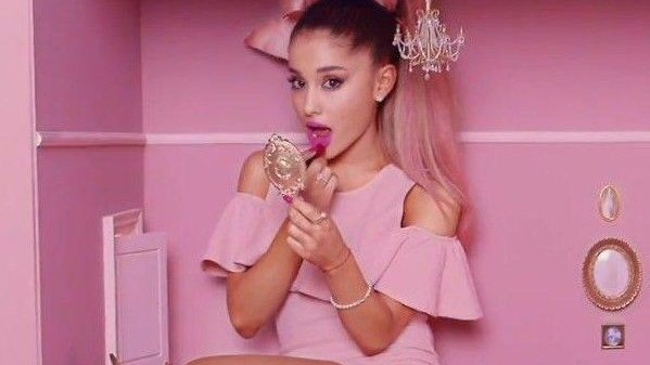 dailysdw's tweet photo. barbie world 🎀 https://t.co/B7evmqNR9m