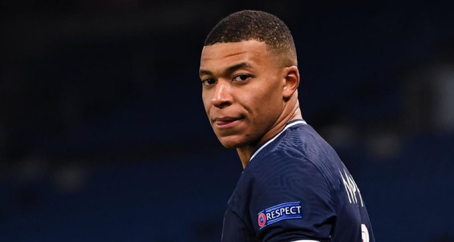 MadridXtra's tweet photo. 🚨💣 BREAKING: Mbappé is now FOR SALE. @FabrizioRomano https://t.co/2QQkzeJiyd