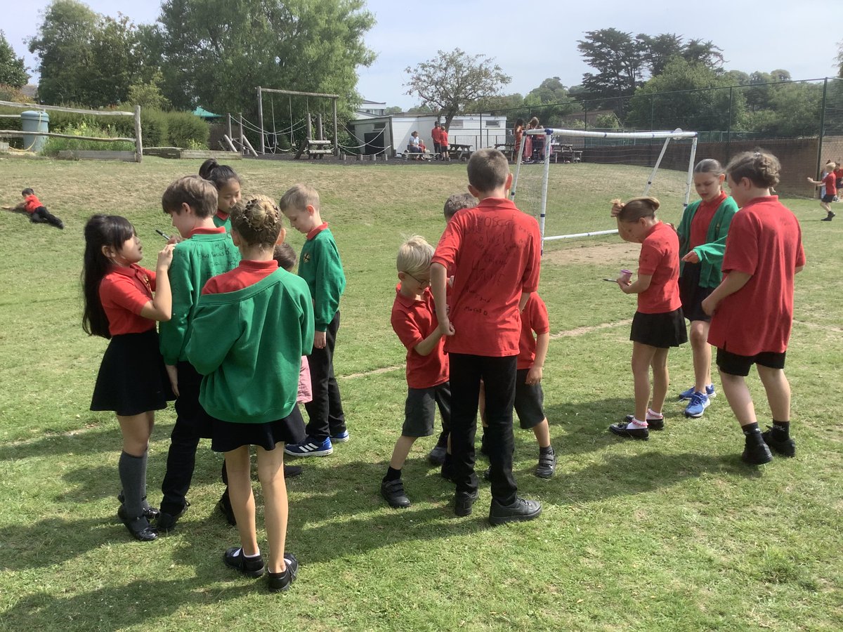 STJBFindon's tweet photo. FAREWELL YEAR 6 - You have been an amazing year group, and everyone at St John's wishes you all the best as you move on to secondary school. As you take your next 'big step' in life, remember to work hard, to be kind to yourself and others, and to follow your dreams. https://t.co/4mIiDBiWGA