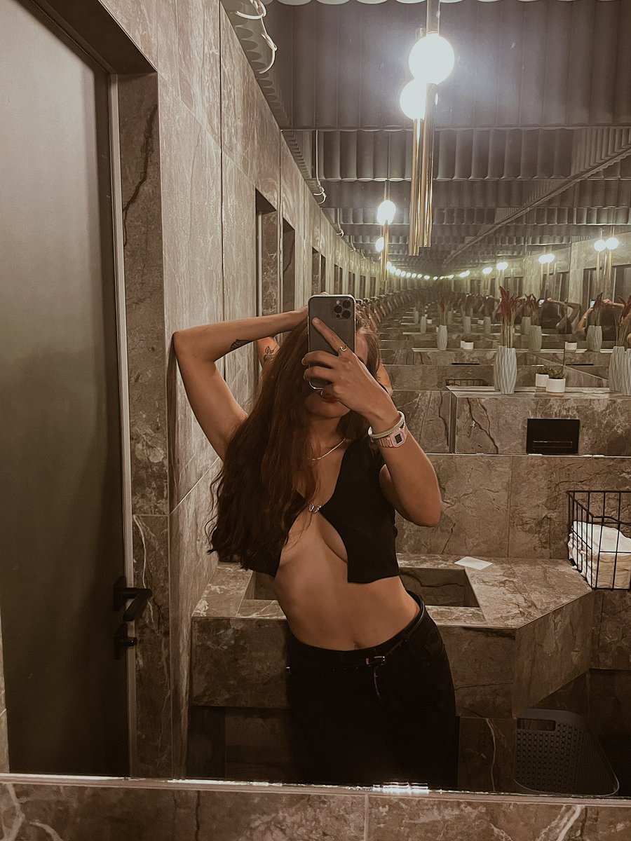 Возвращение в нюдсочетверг в пятницу