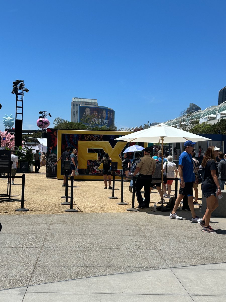 micheletierra's tweet photo. No wait at the FX offsite right now #SDCC https://t.co/FxGDDNqliD
