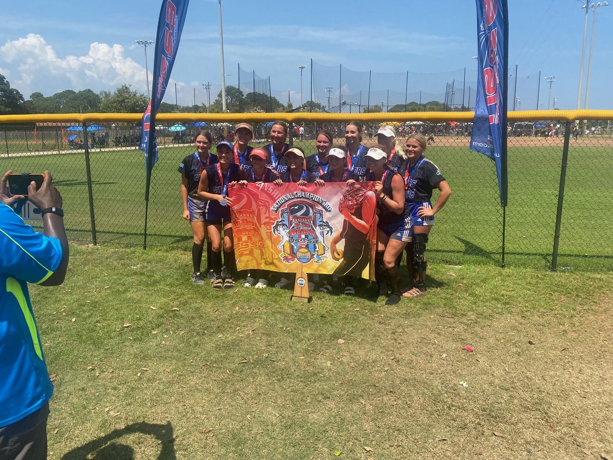 INGatorsCraft's tweet photo. 3rd place in Nationals. Not the end we had hoped for, but I am damn proud of these girls. I will post more when I have the words. 😭
Right now I will leave it at: I love this group more than they will ever know. They will always be my favorite softball players. Team 7 forever. 🫶🏼 https://t.co/q08ZjF7TSh