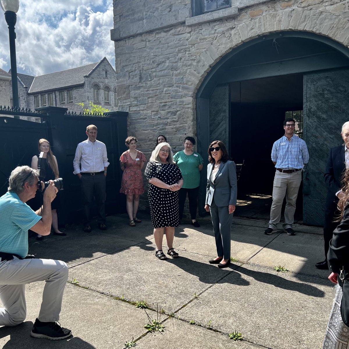 This afternoon, we welcomed <a href="/GovKathyHochul/">Governor Kathy Hochul</a> and city officials to the Seward House Museum. The Governor was in Auburn to review DRI projects, including the SHM’s Barn and Carriage House Project.